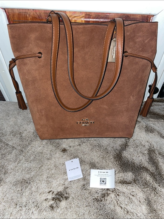 Coach Handbags - NWOT Coach ‘Andy’ Suede Tote